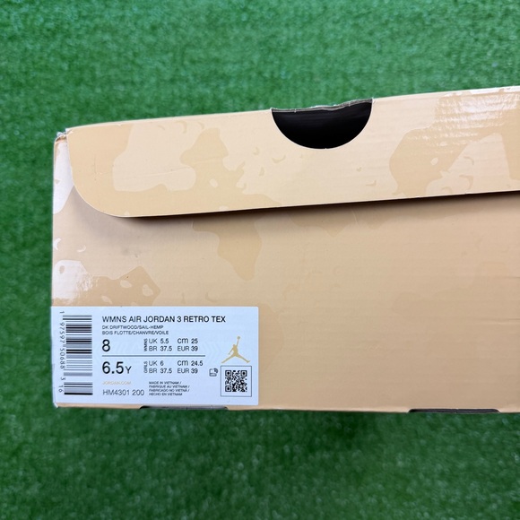 Jordan 3 Retro WNBA Desert Camo (Women's) - Picture 7 of 7